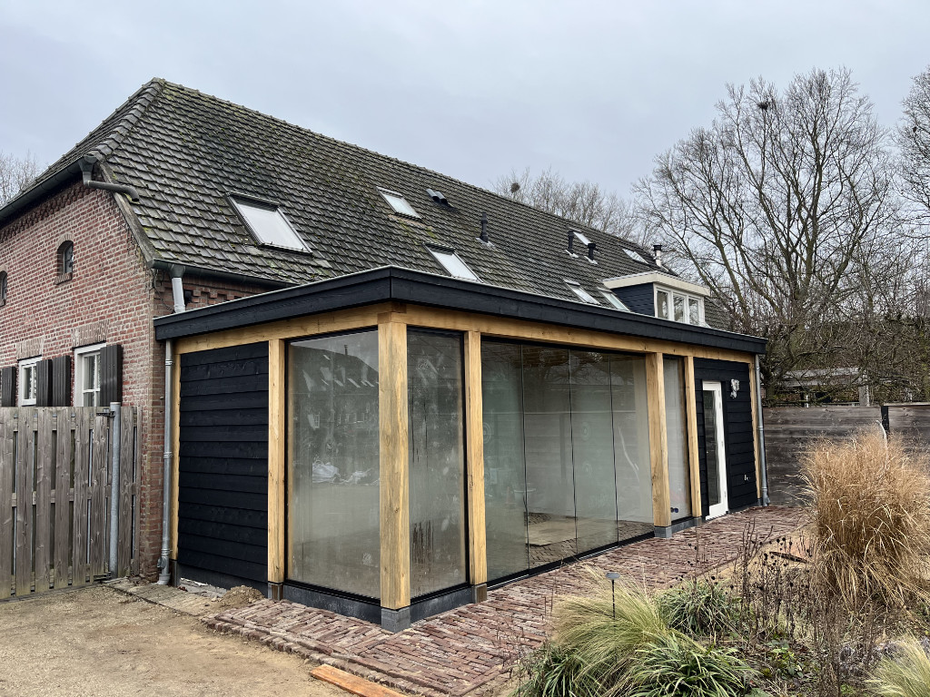 aanbouw tuinkamer met berging